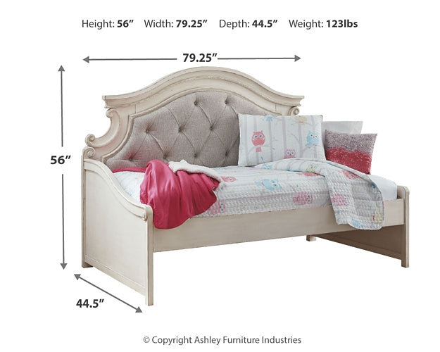 Realyn Twin Day Bed