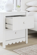 Load image into Gallery viewer, Ashley Express - Hallityn Full Panel Headboard with Dresser and 2 Nightstands
